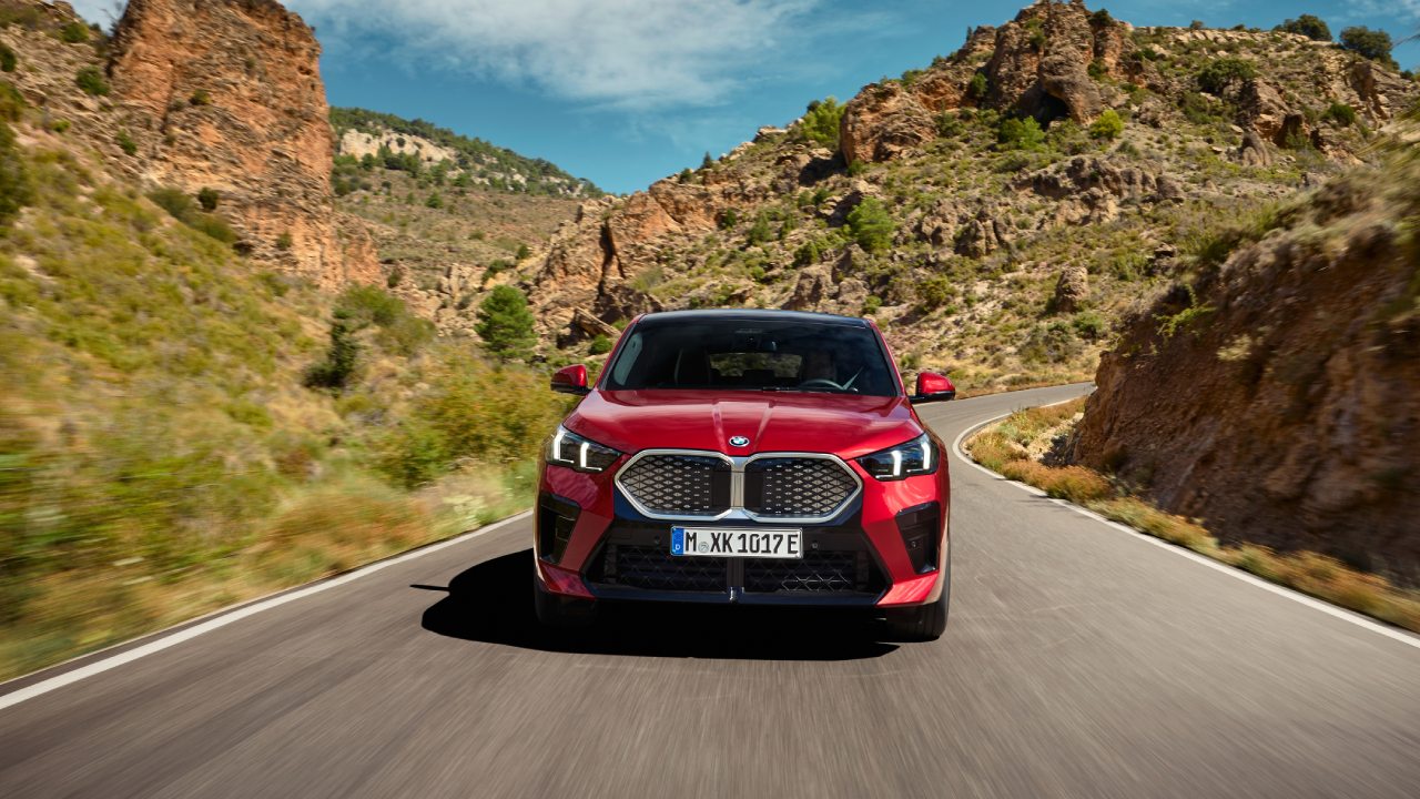 Prices and Specifications for BMW iX2 2024 in UAE | Autopediame